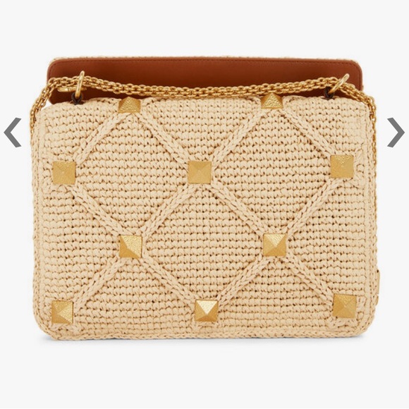 Valentino Raffia Large Roman Stud Shoulder Bag - Picture 6 of 16